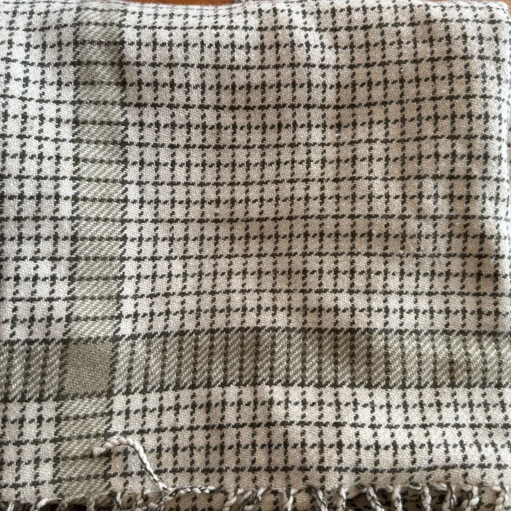 Ralph Lauren Yorkshire Rose 100% Wool Green Multi Plaid Fringed Euro Shams 26”